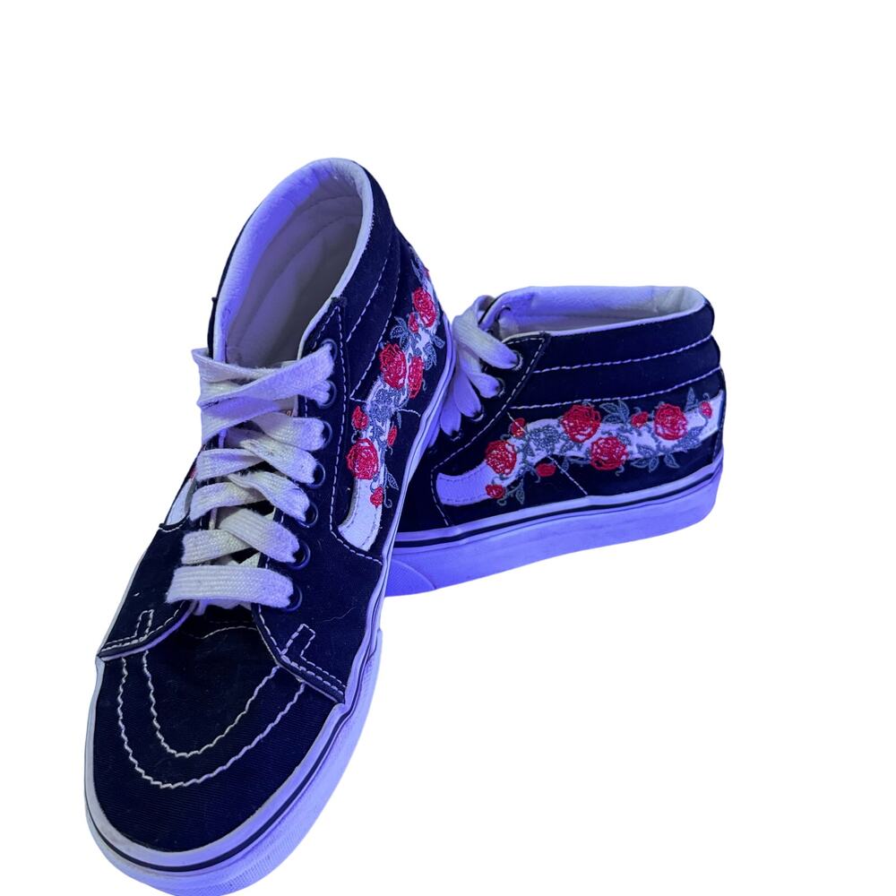 VANS OLD SKOOL BLACK HIGH TOPS WITH ROSES W 5.5/ M 4